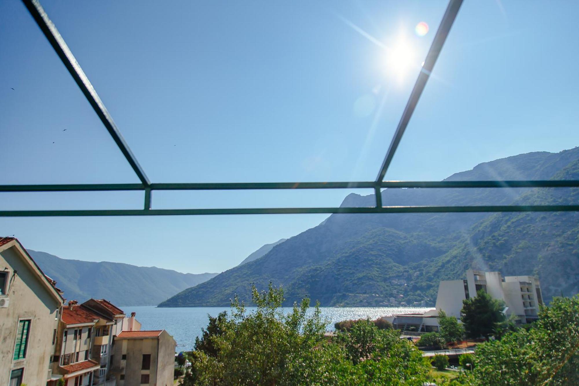 Apartmani Mozaici Risan Exteriér fotografie