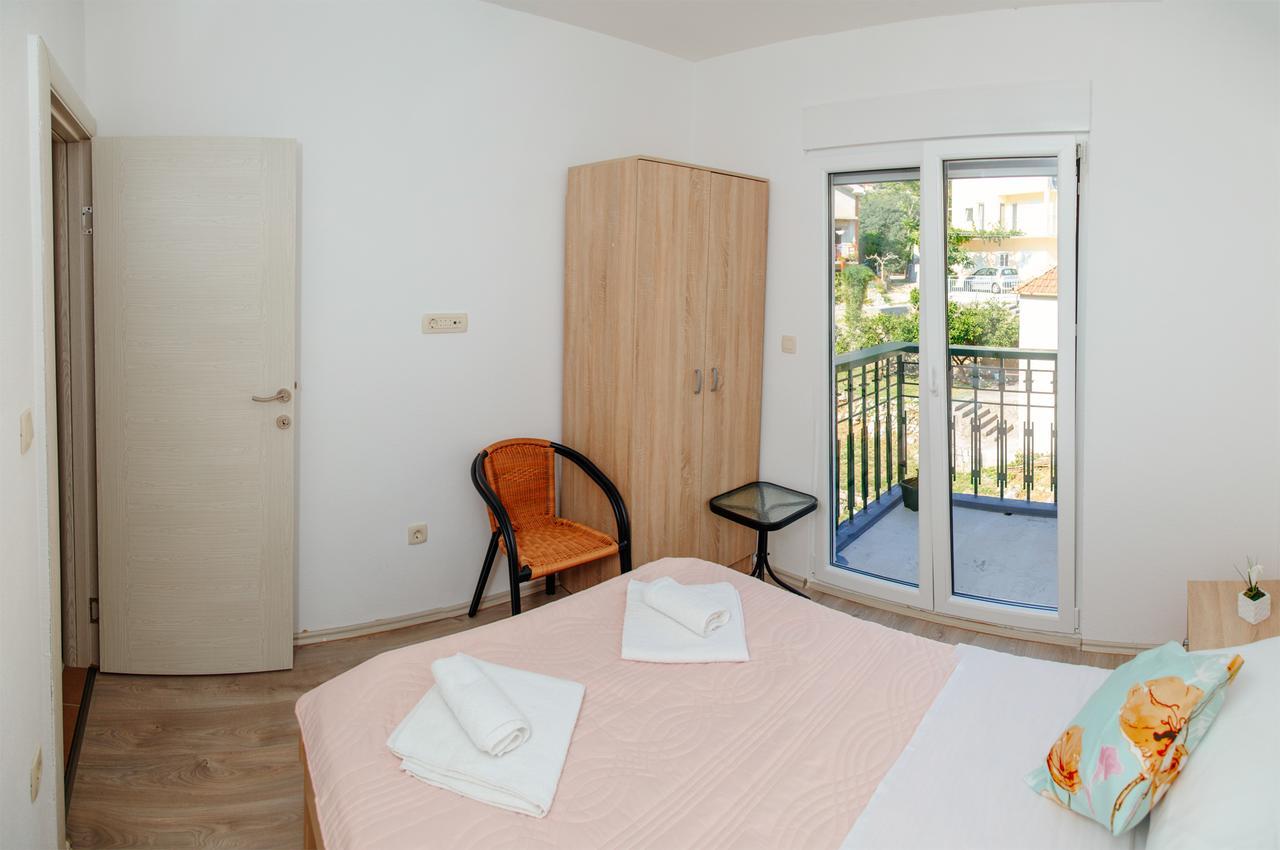 Apartmani Mozaici Risan Exteriér fotografie