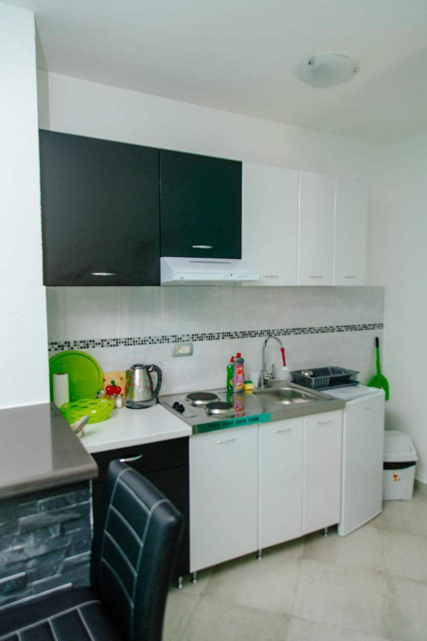 Apartmani Mozaici Risan Exteriér fotografie